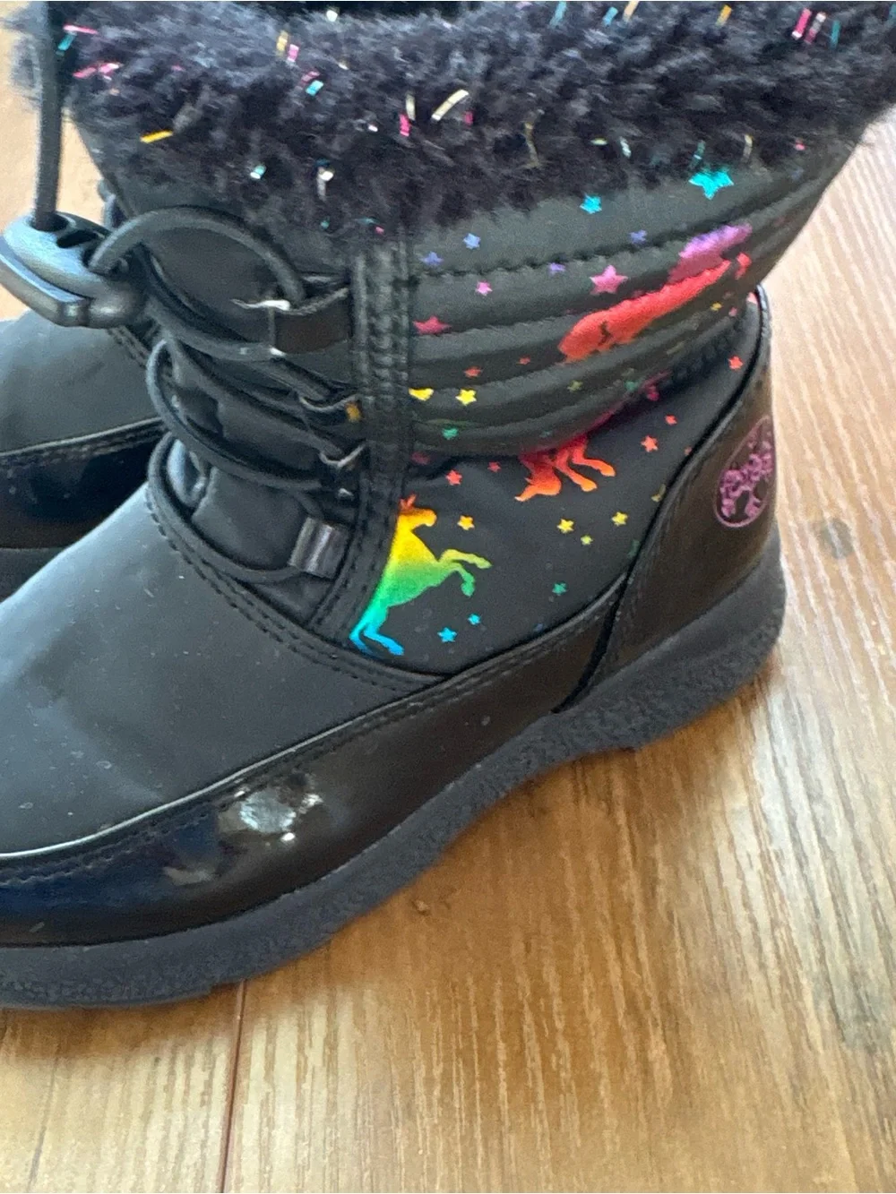 Totes Kids Black Winter Boots with Rainbow and unicorn Accents Size 10 INV25/576